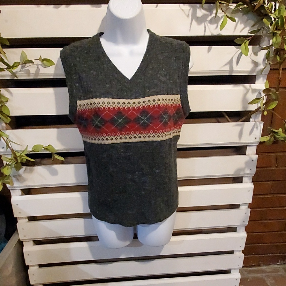 ARIA vest.                          #736